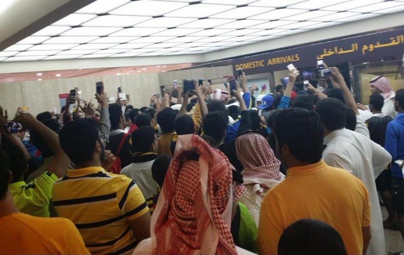 SELFIE CU PIȚI. Pițurcă are la arabi ce n-a avut niciodată acasă / FOTO&VIDEO