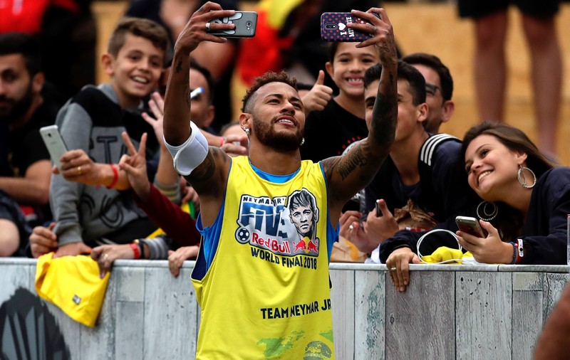 Cum arată ziua perfectă pentru Neymar. Ce îi place să mănânce și fotbaliștii pe care îi admiră