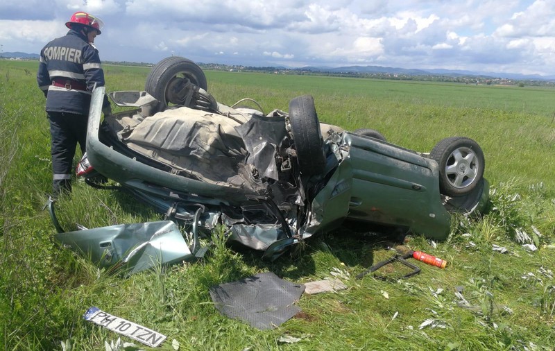 Accident cu patru mașini pe DN1, în zona Băicoi. Trei persoane au fost rănite