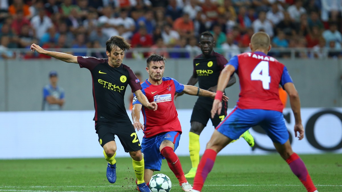 Steaua a fost spulberata de Manchester City. Toșca și Tamaș nu l-au putut opri de Silva / Foto: Vlad Chirea