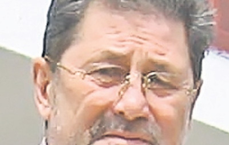 Cornel Dinu ar putea suferi pierderi de memorie, după operaţie