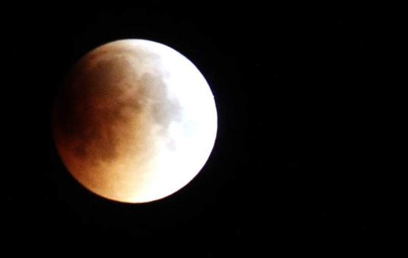 Eclipsa parţială de Soare din 20 martie. Află ce se întâmplă în România şi cum te protejezi de orbire 
