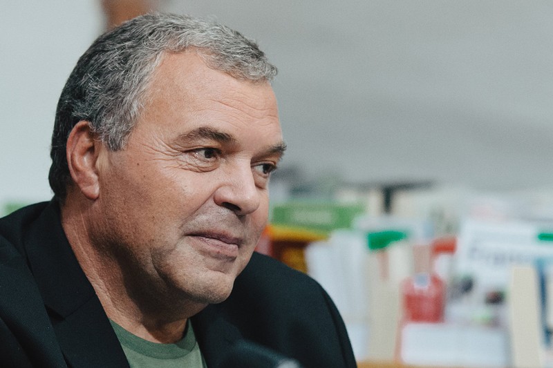 Actorul Constantin Chiriac a fost inspirat și ambiționat de profesorul Caramitru. Foto: Rareș Helici
