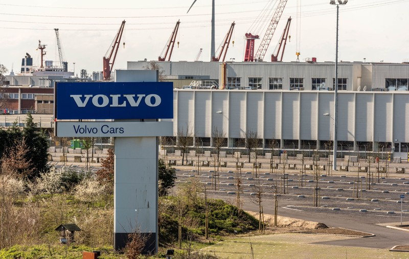 Volvo recheamă în service peste 460.000 de mașini din toată lumea, din cauza unor probleme la airbaguri