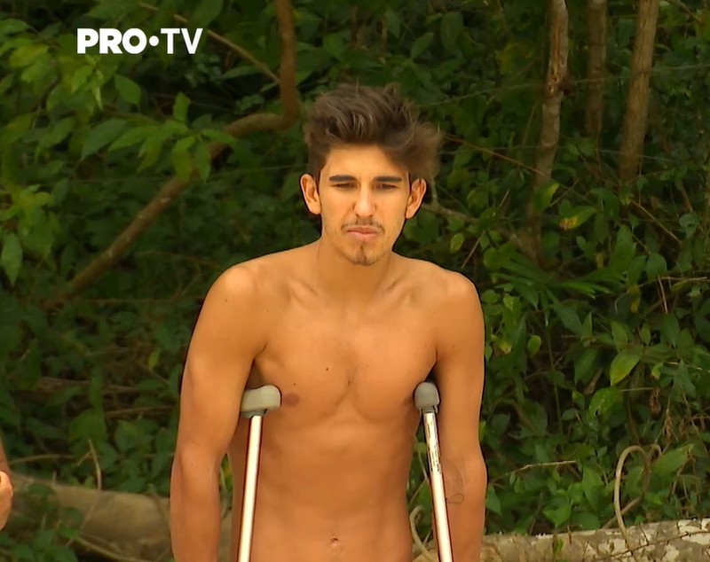 Sebastian Dobrincu, eliminat de la Survivor România 2023. A părăsit competiția în cârje: „Am nevoie de o intervenție chirurgicală”