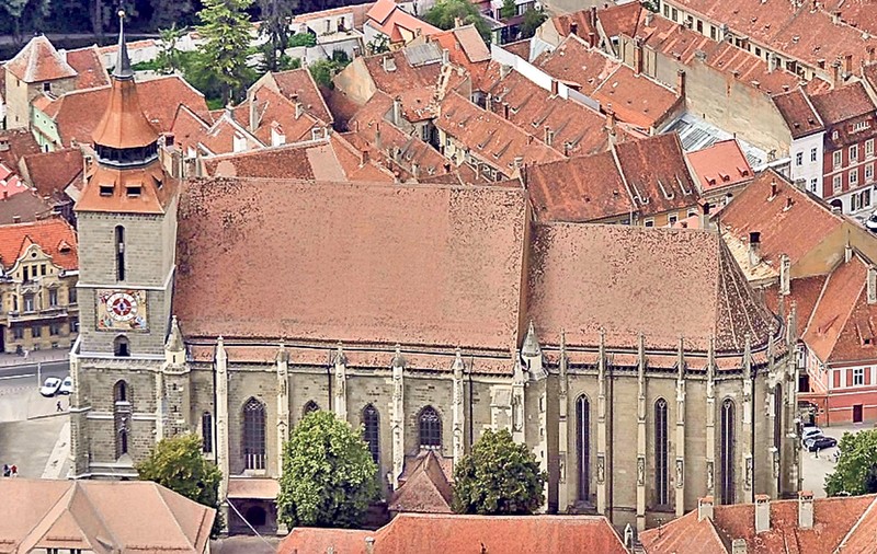 Faceţi poze cu biserica!