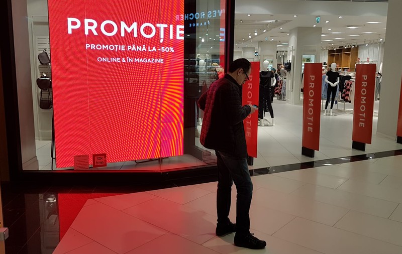 S-a dat startul reducerilor! Românii care nu au prins promoțiile de Sărbători pot ”vâna” produse la prețuri mici