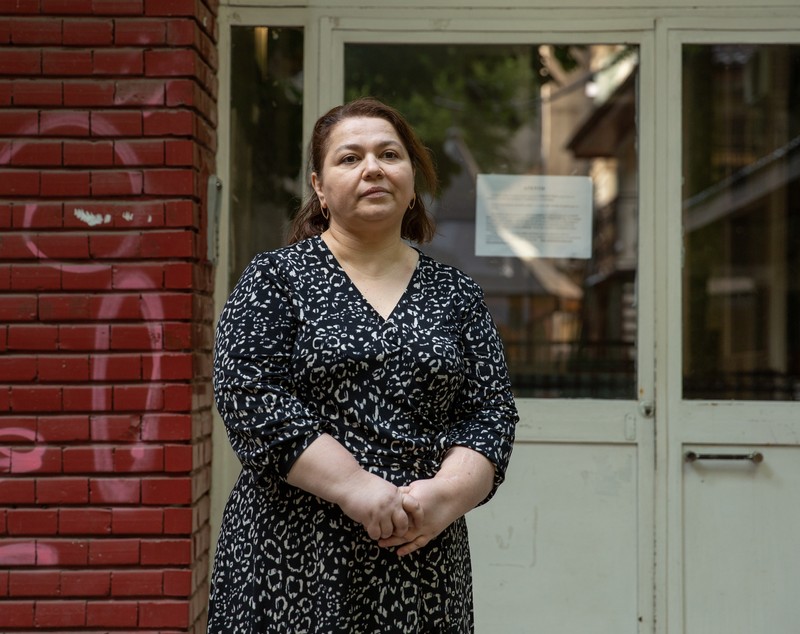 Făcându-i vizibili. Cum și-au petrecut ultimele trei luni oamenii care au ajutat societatea să funcționeze în pandemie: profesori, curieri, paramedici, poștași (I)