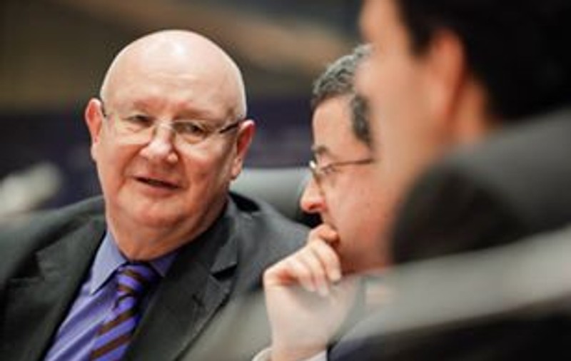 Ioan Mircea Pașcu: Rusia a provocat ploile din România, ca să fie soare la CM 2018