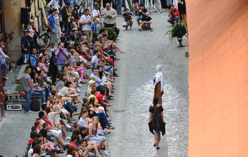 Designeri celebri, la Feeric Fashion Days