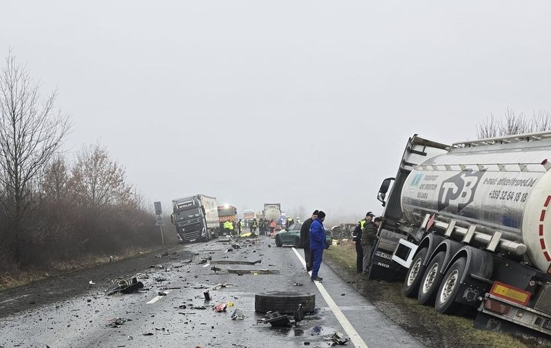 Șapte fani ai echipei PAOK Salonic, antrenată de Răzvan Lucescu, au murit în accidentul îngrozitor de la Lugojel, Timiș. Mergeau în Franța pentru meciul cu Lyon