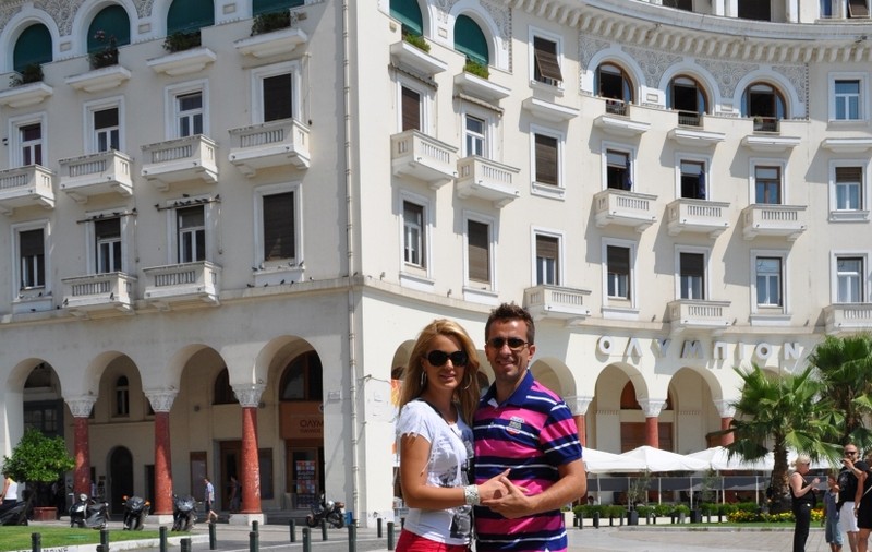 Cristi Pascu şi-a dus soţia la shopping de ziua ei