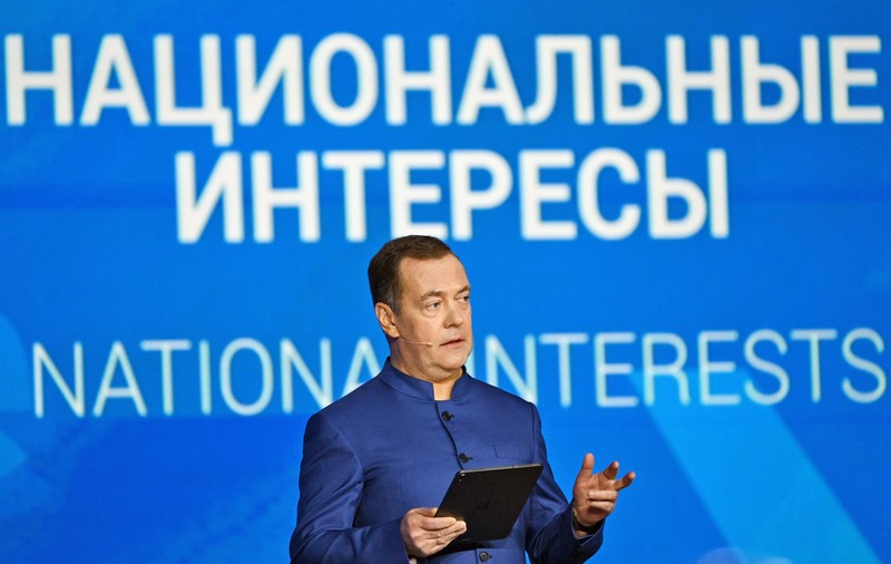 „Un individ cu dizabilități mintale!”. Medvedev, o nouă tiradă la adresa lui Joe Biden, pe care îl acuză că va declanșa al Treilea Război Mondial