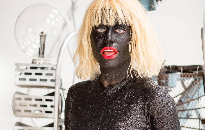 SUPER PREMIERĂ LIBERTATEA.RO | LOREDANA, cu un NOU LOOK ABSOLUT SENZAŢIONAL, lansează noua piesă, "RISIPITOR"