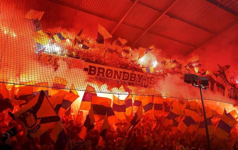 Ultrașii clubului danez de fotbal Brondby s-au înrolat în Legiunea Internațională pentru a lupta împotriva Rusiei