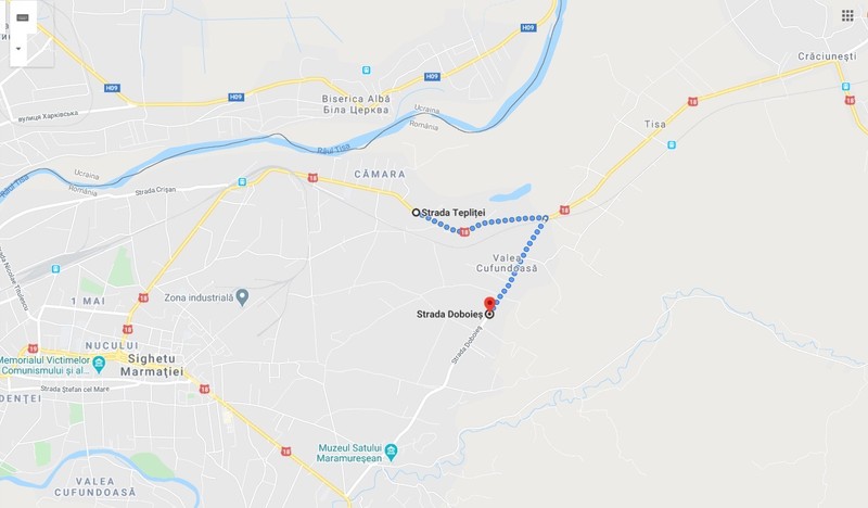 Aceasta este zona în care se află casele şi groapa de gunoi, via Google Maps