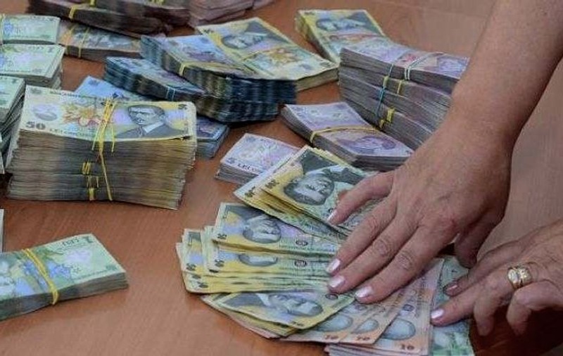 O sumă ”apreciabilă” de bani a fost găsită într-o localitate din Cluj. Poliția n-a dat detalii, ca să descopere adevăratul păgubit