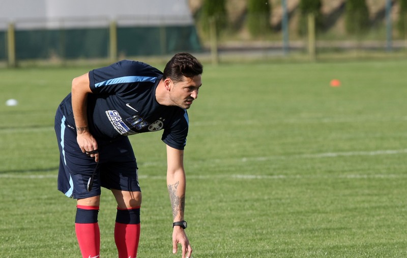Încă unul pentru Rădoi! Un jucător dorit de Becali, tot mai aproape de Steaua!
