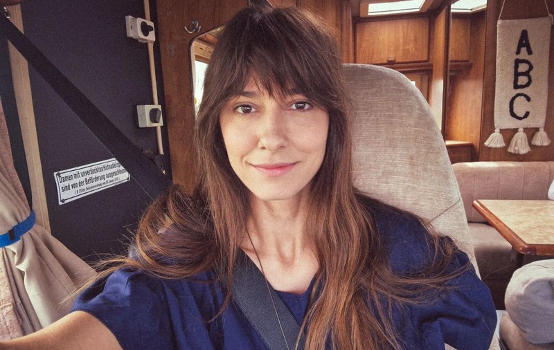 Dana Rogoz a spus de unde are bani să realizeze primul ei scurtmetraj. E regizor și scenarist: „Sper să nu dezamăgesc”