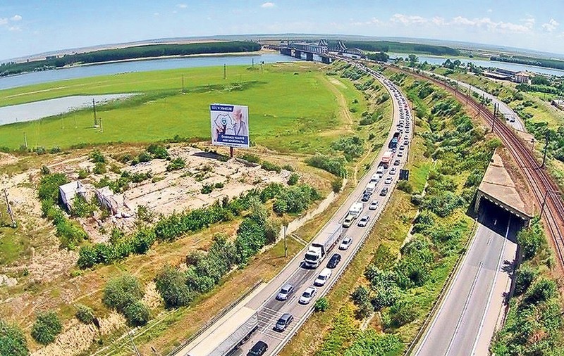 VESTE PROASTĂ PENTRU ŞOFERI! Taxa de pod de la Feteşti A FOST REINTRODUSĂ!
