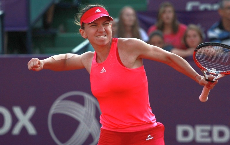 Simona Halep, după calificarea în turul 3 la Roma: ”Strîng mai mult pumnul pe teren”