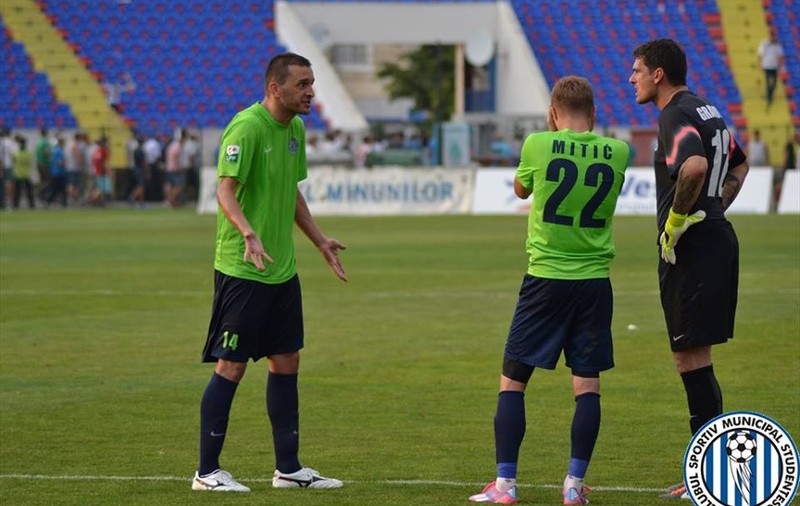 Liga I: CSMS Iași - Dinamo 0-0. DINAMOrți! Bară și penalty ratat Golubovici, ploaie de ocazii ale gazdelor! Bosniacul era să se bată cu fanii. ^Fostul lider al campionatului, pus sub presiune de către moldovenii ex-dinamovistului Florin Prunea