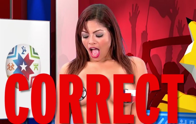 O prezentatoare TV din Venezuela ghicește scorurile meciurilor folosind sânii / VIDEO HOT