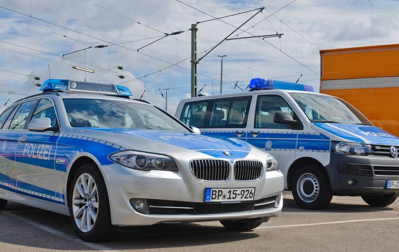 Un șofer român de TIR a lovit un camion parcat în care dormea un coleg, apoi a fugit. Ce au descoperit polițiștii germani când l-au prins