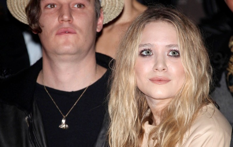 Mary-Kate Olsen s-a despărţit de iubitul ei