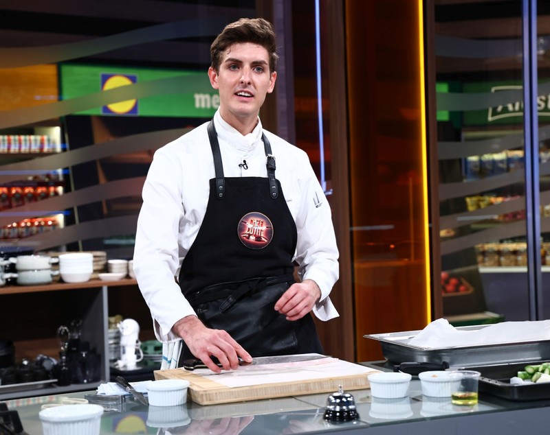 Cine este Luca Zvaleni, concurentul care intră în audițiile „Chefi la cuțite”, în prima ediție a acestui sezon. Show-ul are premiera pe 16 noiembrie!