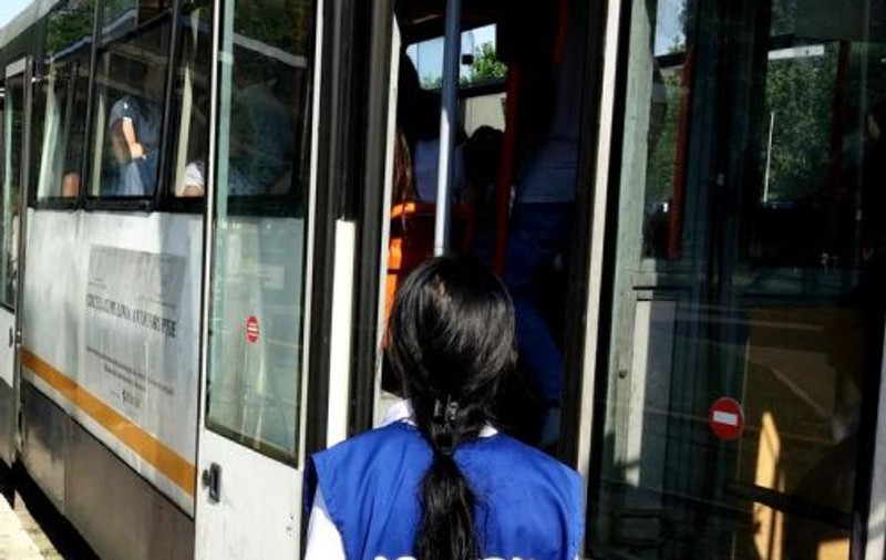 Ce au pățit niște turiști străini care călătoreau prima oară cu un autobuz RATB