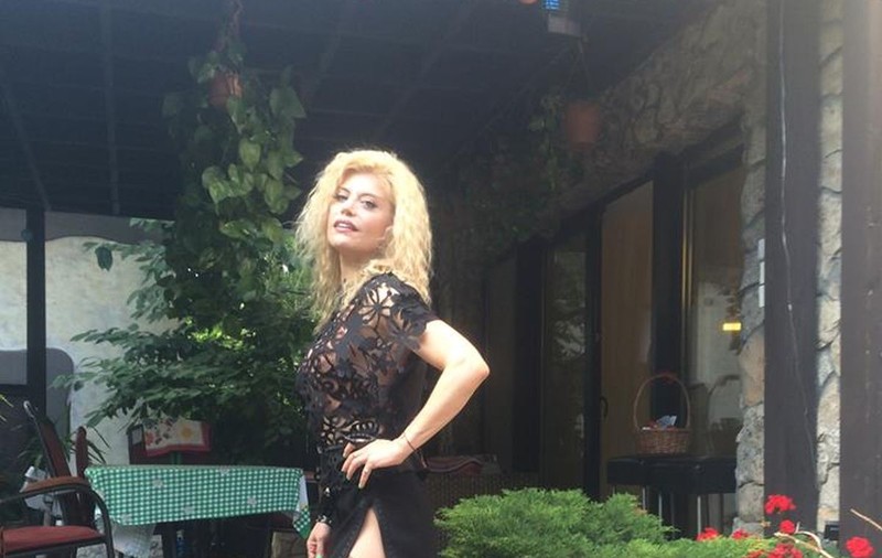 LOREDANA şi-a ANIVERSAT FIICA! ELENA e BUCĂŢICĂ RUPTĂ din MAMA EI! | FOTO
