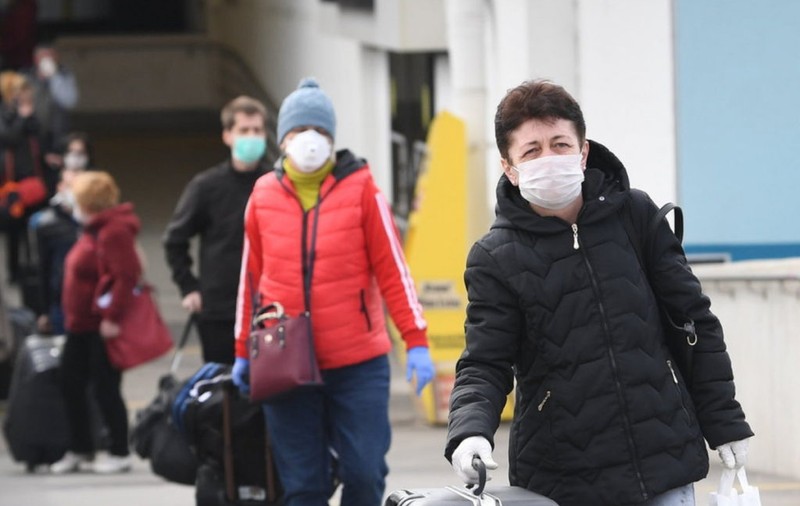 „Pierdusem căldura între mamă și fiu. Asta-i partea cea mai dureroasă a vieții mele”. Ce sacrificii fac îngrijitoarele din România care pleacă la muncă în Italia