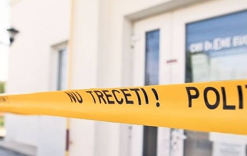 Un turist olandez, găsit mort într-o cameră de hotel! Era căzut lângă pat și plin de sânge