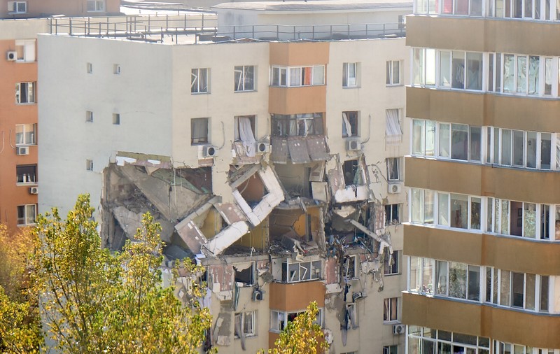 Groupama, liderul pieței de asigurări din România, decide plata sumelor asigurate către clienții locatari ai scării direct afectate de explozia din cartierul Rahova; clienții locatari ai scărilor adiacente pot primi imediat un avans. Plățile încep mâine, 21 octombrie