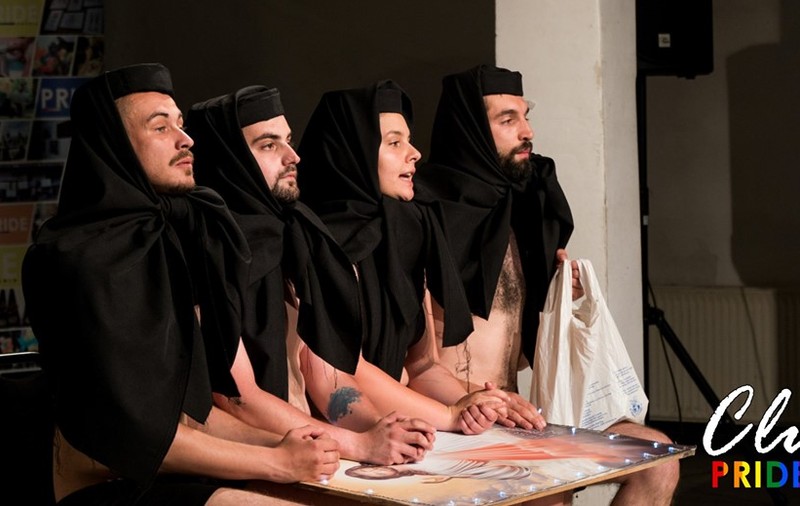 Reacția Patriarhiei la un spectacol în care actorii au tocat ceapă pe o icoană, la „Săptămâna Mândriei” din Cluj
