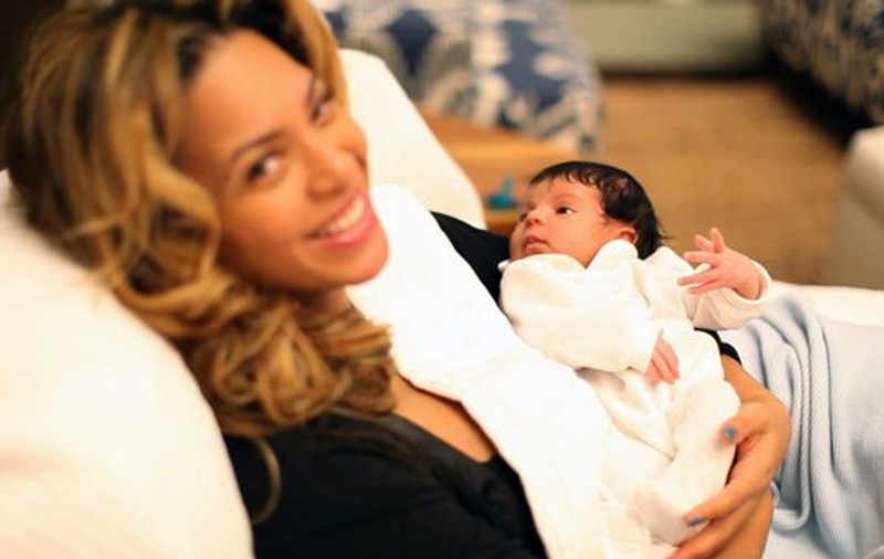 Beyonce are o nouă pasiune. Află ce face cântăreața în timp ce fiica ei doarme!
