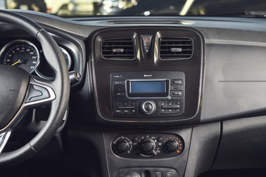 Sistem audio standard pe Dacia MCV