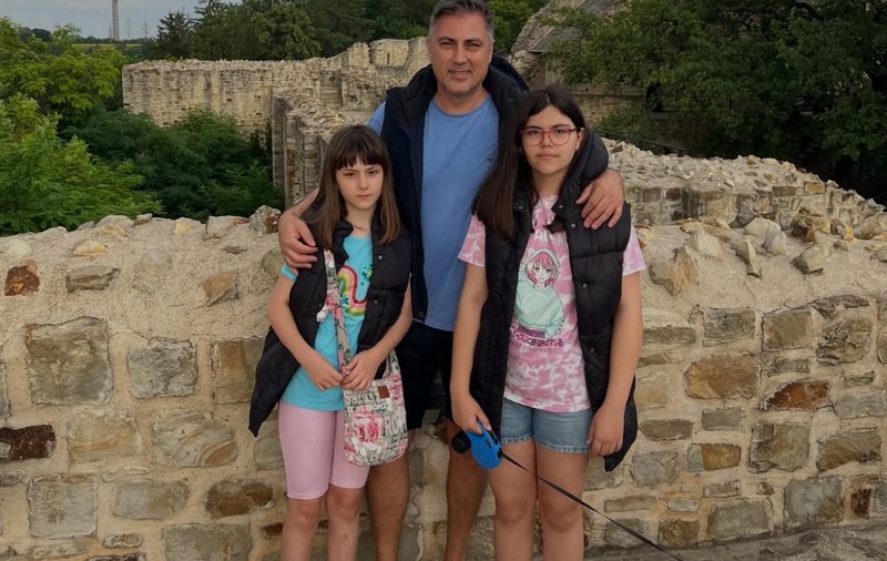 De ce fiicele lui Alexandru Ciucu nu zâmbesc în imaginile din vacanța alături de tatăl lor: „Prietenii știu de ce”
