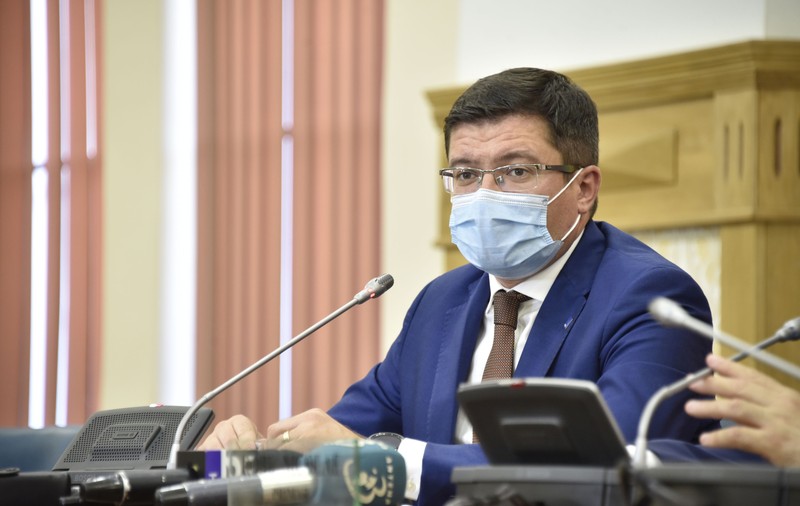 Costel Alexe a fost pus sub control judiciar în dosarul în care e acuzat că a luat mită tone de tablă