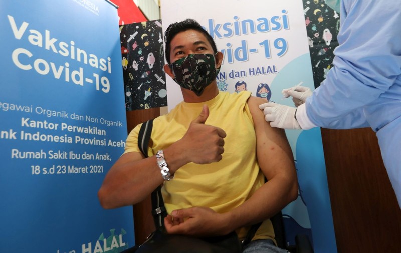 Ouă, bijuterii, blendere și reduceri de taxe: stimulente primite în diverse țări de persoanele vaccinate