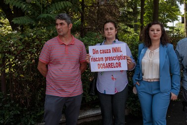 Familia Vasile și avocatul Ioana Culachi
