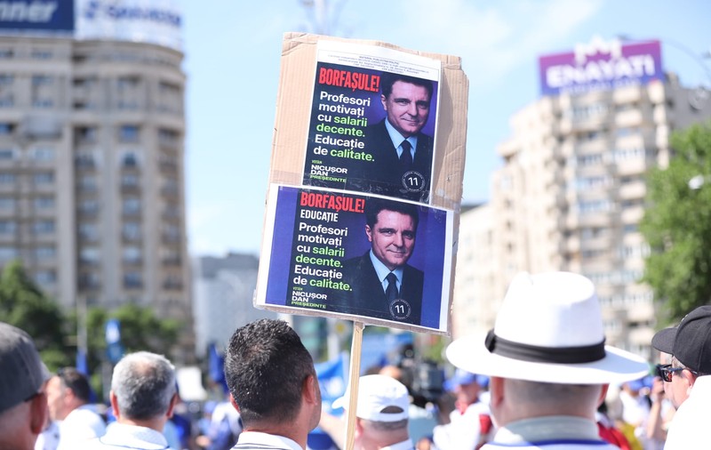 Sindicaliștii din Educație protestează la Guvern și Parlament. Examenele naționale ar putea fi afectate de proteste