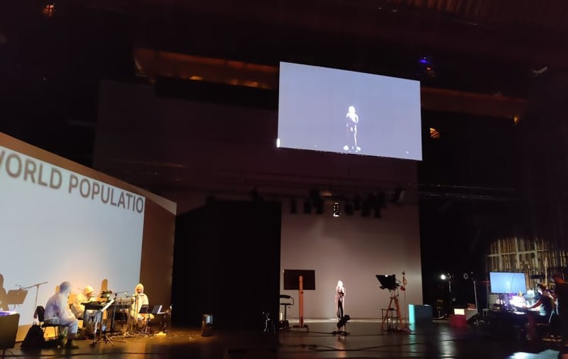 Maratonul de teatru de la Craiova, în plină desfășurare. 25 de ore de spectacol neîntrerupt, care poate fi urmărit și online