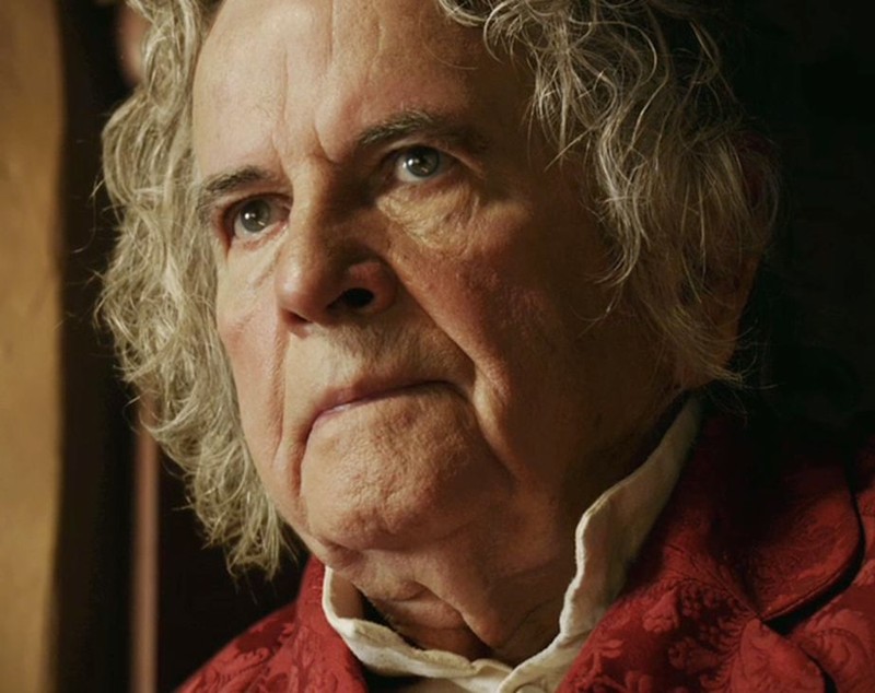 Actorul Ian Holm, care a interpretat rolul lui Bilbo Baggins în Stăpânul Inelelor, a murit la 88 de ani