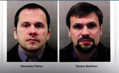 Alexandr Mișkin, alias  Alexander Petrov, stânga, și Anataloli Cepinga, alias Ruslan Boșirov. Sursa foto: Profimedia