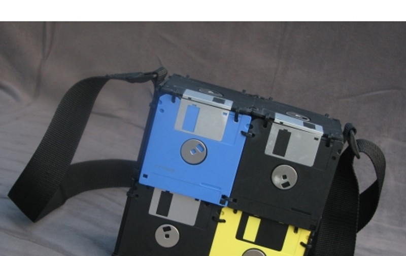 Personalizează-ţi ţinuta cu un accesoriu trăsnit!