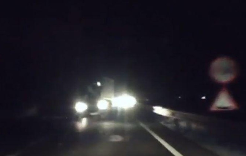 O femeie acuză poliţiştii din Hunedoara că i-au reținut degeaba permisul auto, după un accident rutier bizar