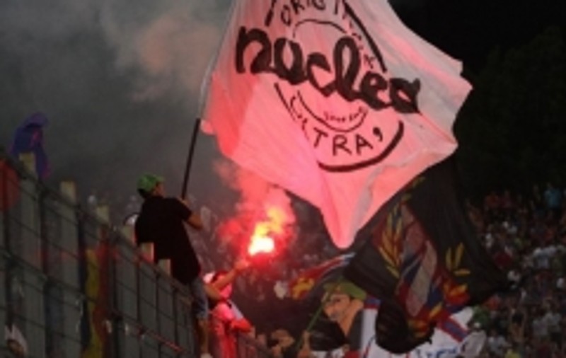 Şase suporteri stelişti au fost răniţi la meciul cu Ujpest