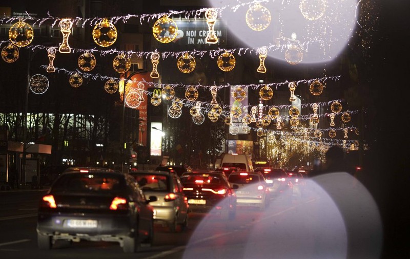 Vreme caldă de Crăciun, în toată țara. Posibile ninsori ușoare în București